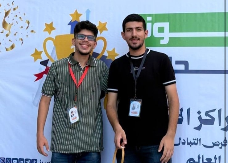 غلاف المشاركة في استقبال الطلبة الجدد وارشادهم في التسجيل